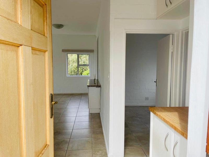 To Let 2 Bedroom Property for Rent in Simons Town Western Cape